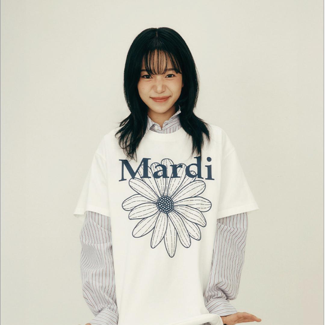 韓妞最愛MARDI MERCREDI 寬鬆印花短TEE，推薦價1,680元。