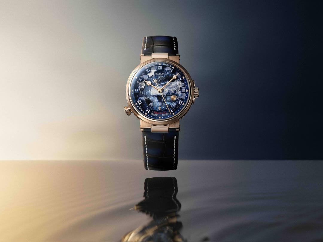 Breguet Marine Hora Mundi 5555腕錶，全球限量50只，3,070,000元。(Breguet提供，以下同)
