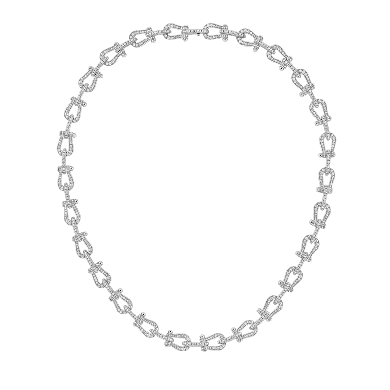 Jin佩戴：FRED Force 10系列項鍊，18K白金和密鑲鑽石，2,006,700元。（FRED提供）