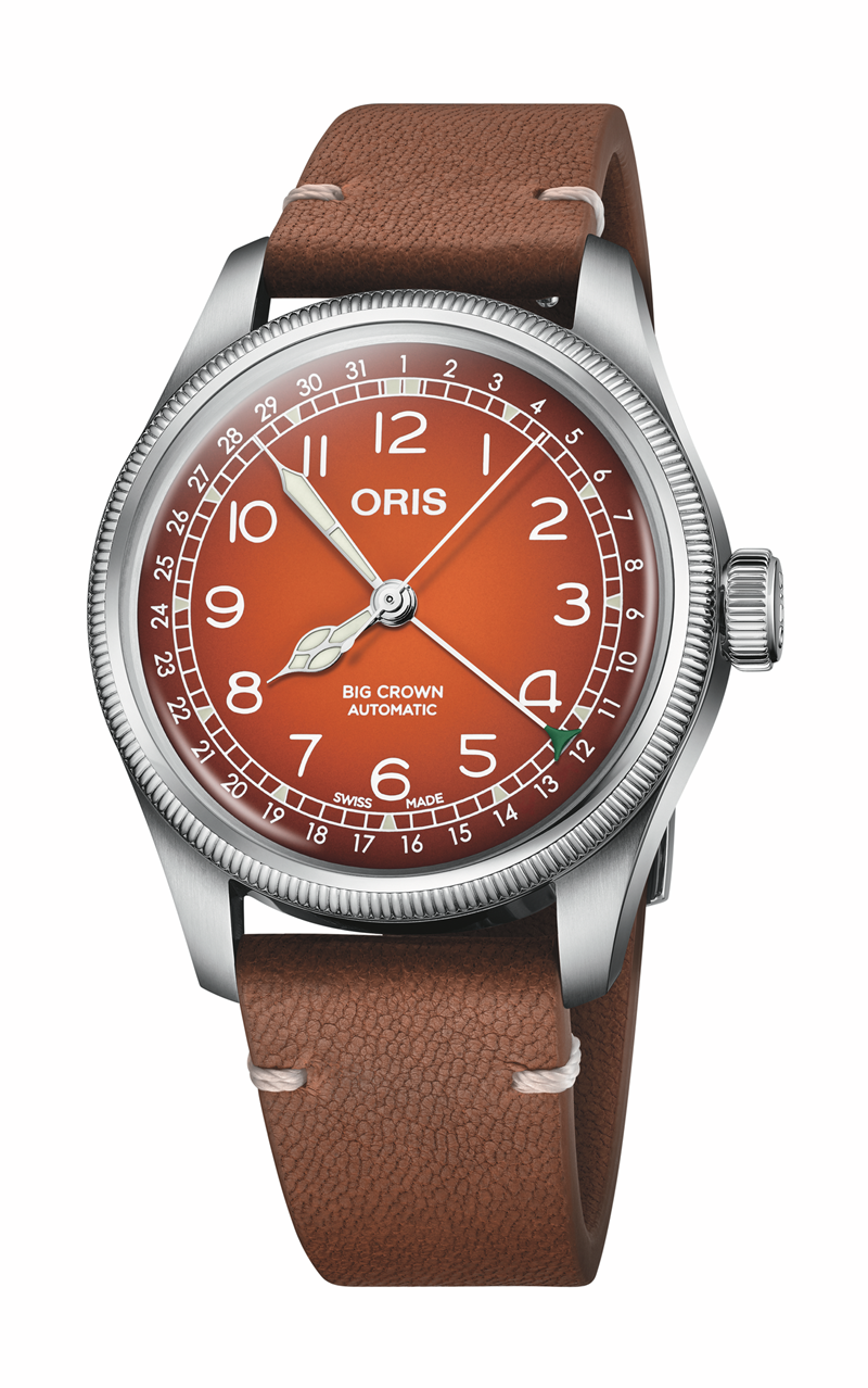 Oris x Cervo_Volante指針式日曆腕錶，81,500元。（ORIS提供）