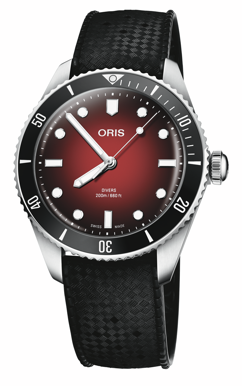 Oris x RedBar 限量腕錶II，91,800元，膠帶。（ORIS提供）