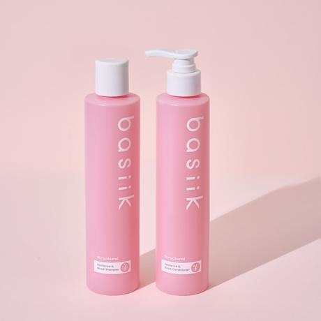 basiik結構式蓬鬆柔韌洗髮精250ml/1,080元；結構式蓬鬆柔韌潤髮乳250ml/980元。