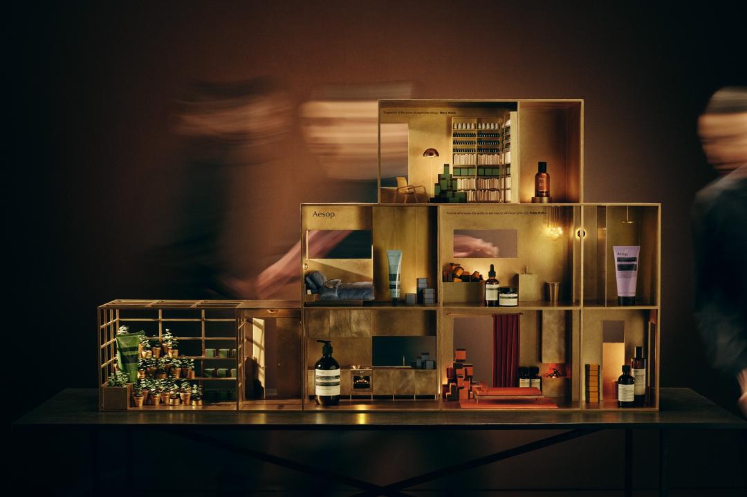 Aesop 2025季節性禮盒系列，以「居心香映，隅隅生悅」為主題。