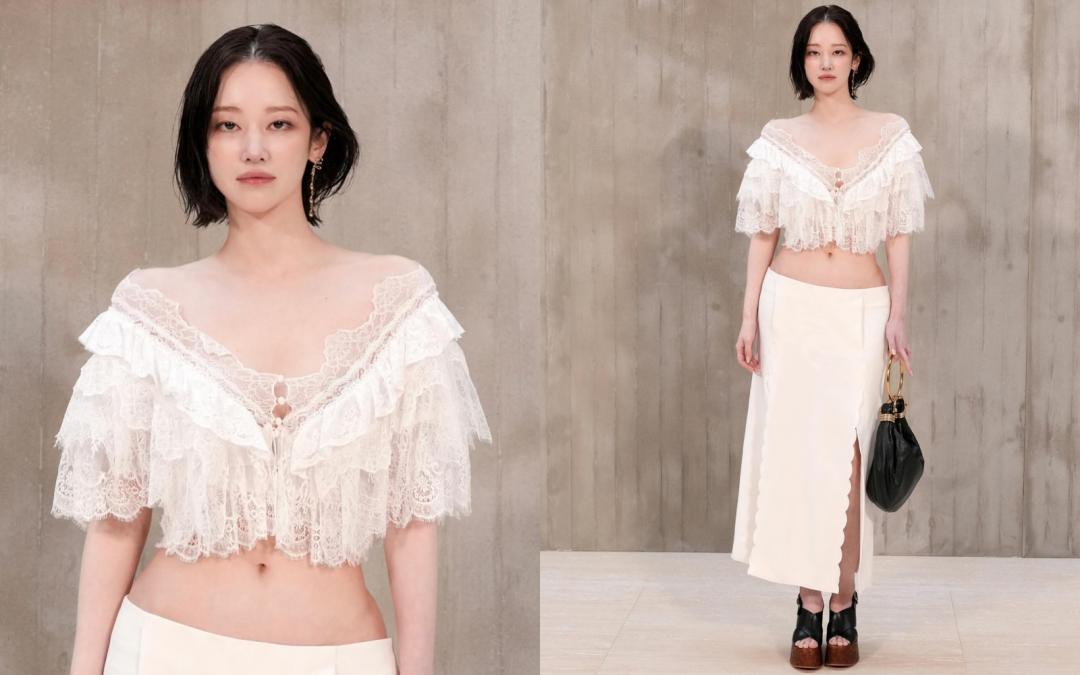 去年受邀現身時裝週時,全鐘瑞因穿著中空造型,更加突顯魔鬼腰臀比,讓人眼睛為之一亮。