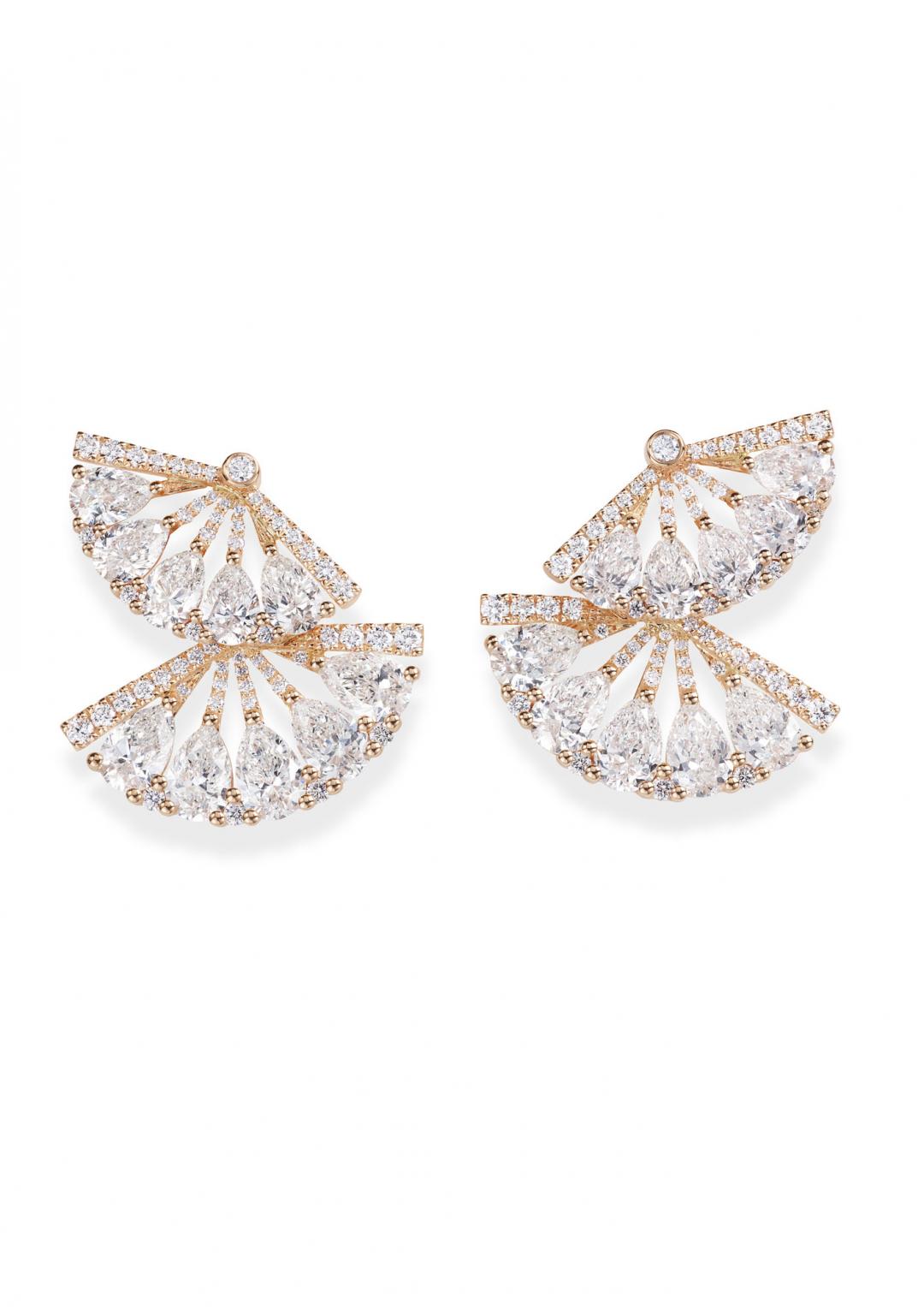 Chopard L’Heure du Diamant 18K玫瑰金鑽石耳環,1,700,000元。