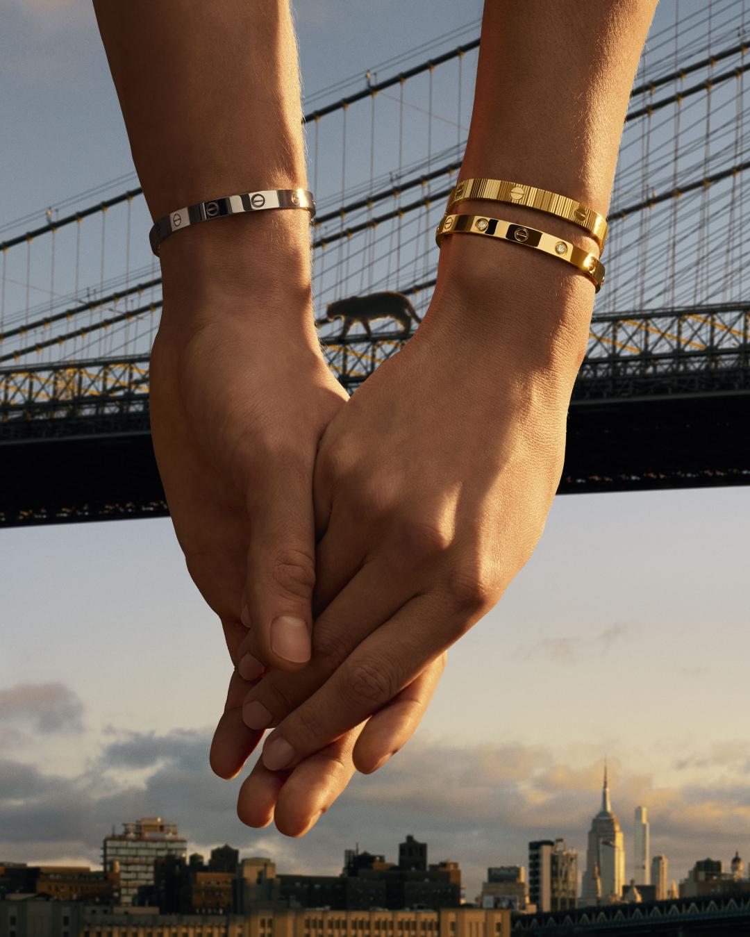 Cartier全新LOVE Unlimited系列,鍊節設計創造柔軟度,可與經典硬式手環疊戴創造層次感。