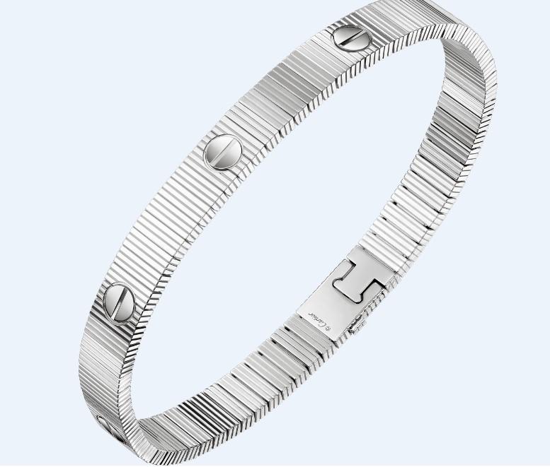 Cartier LOVE Unlimited白K金手環,303,000元。