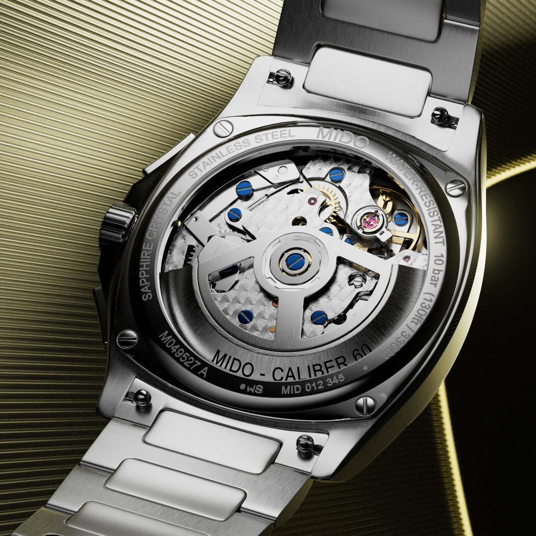 自動上鍊Caliber 60機芯經三方位調校，確保精準度。