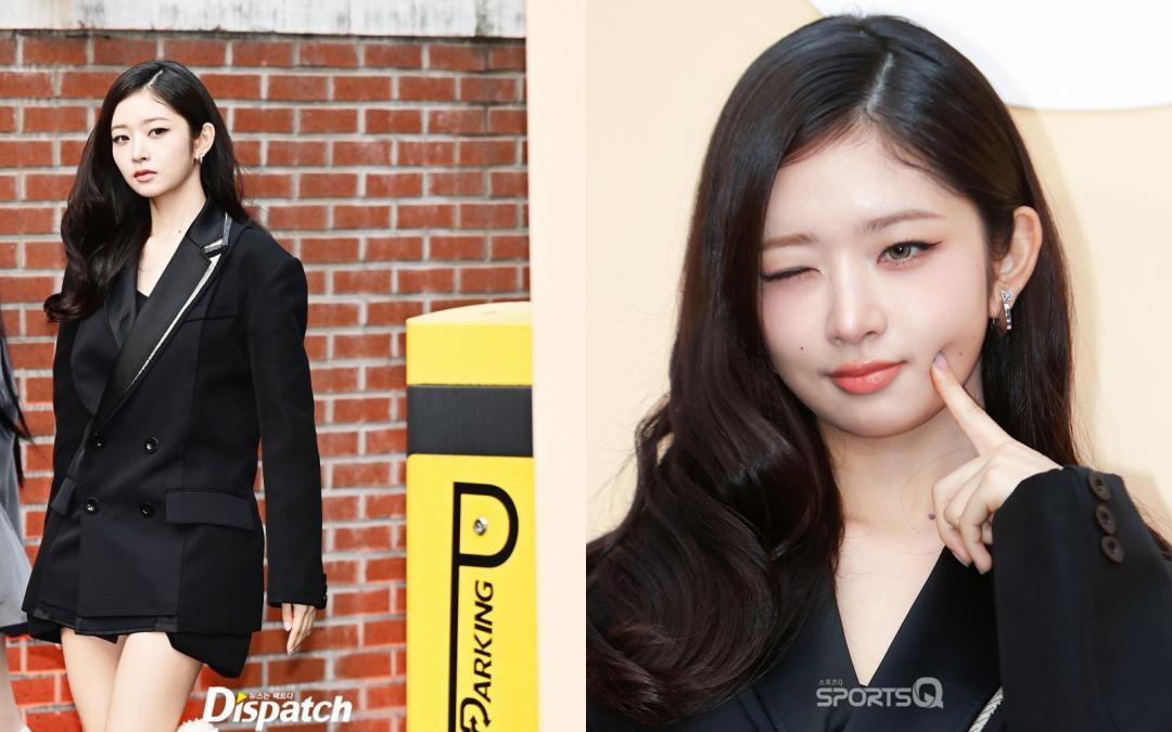 Rei單穿黑色西裝外套，下衣失蹤微露性感。