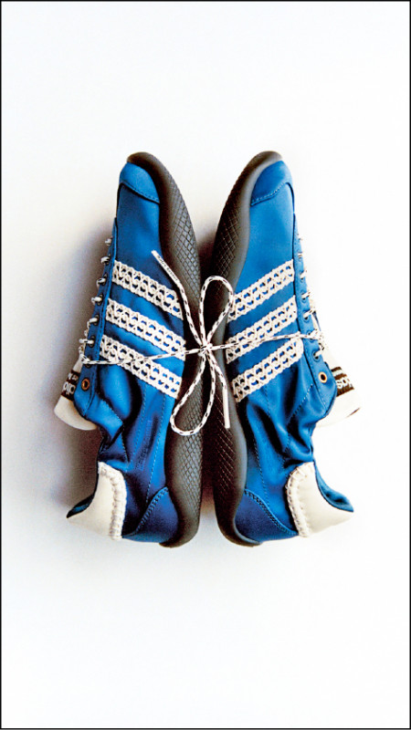 WB Karintha Lo以流線型的鞋底輪廓展現優雅動感，7,200元。（adidas Originals提供）
