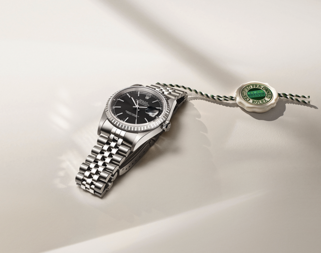 隨錶附贈標章，證明腕錶符合勞力士中古錶認證要求。(勞力士提供)