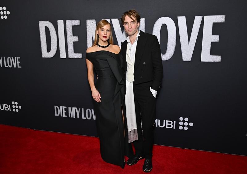 珍妮佛勞倫斯、羅伯派汀森難得同框，畫面太美讓粉絲忍不住讚嘆。（美聯社）