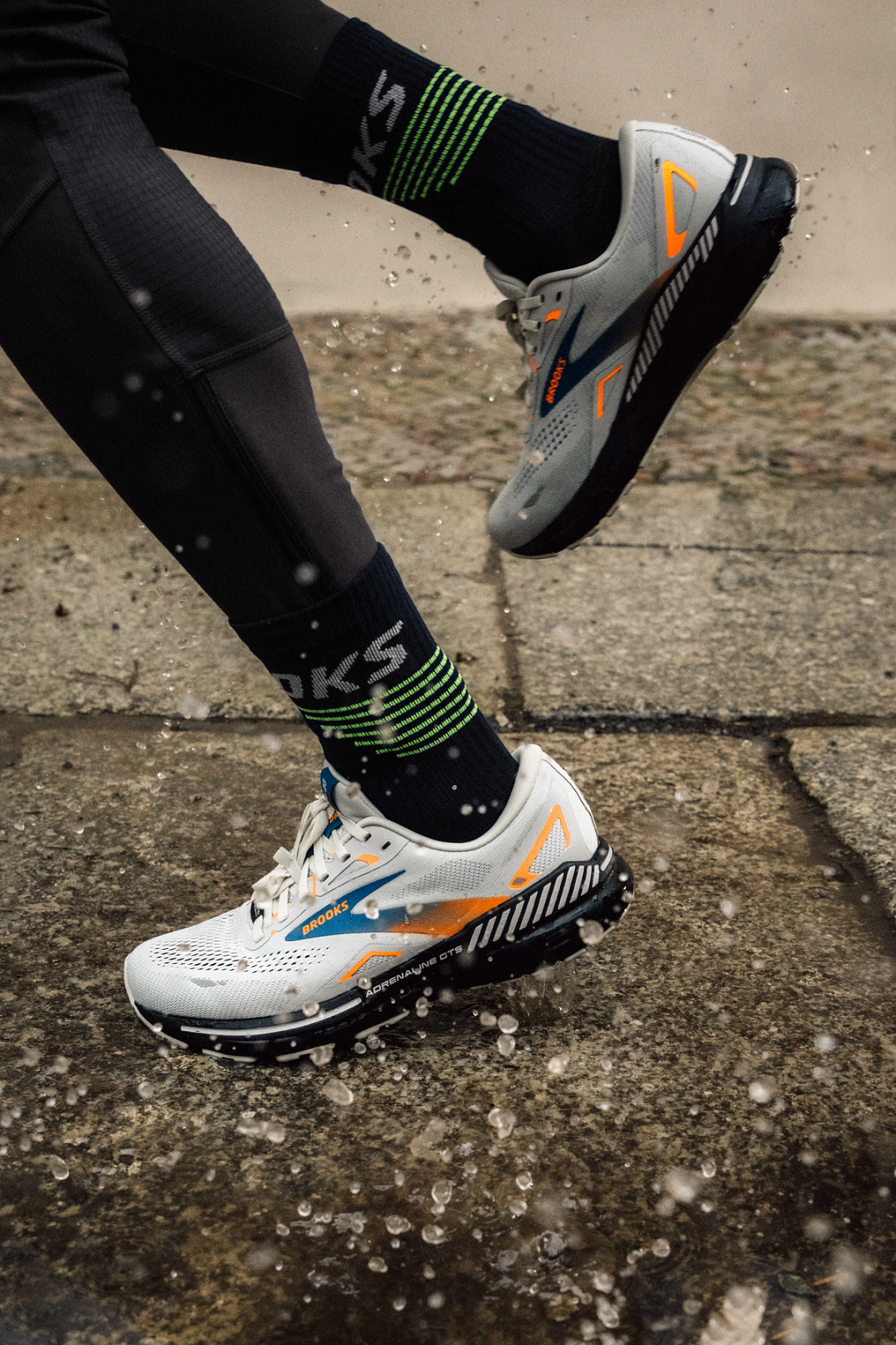 Adrenaline GTS 23 GTX，是雨天護膝與步態控制的最佳選擇。