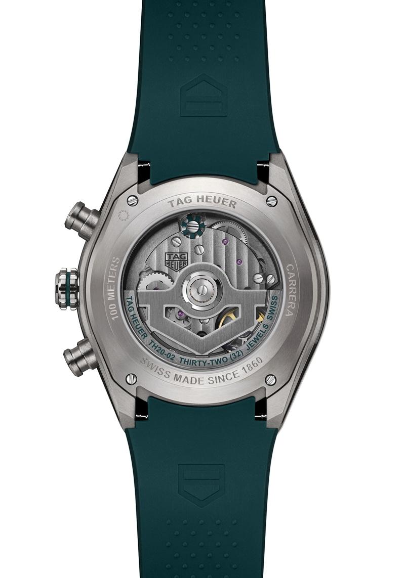 透視後底蓋可見機芯運作。（TAG Heuer提供）