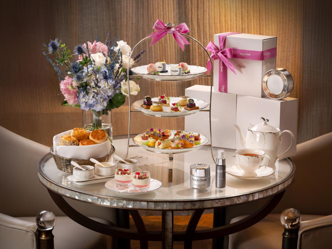 台北文華東方酒店青隅主廚團隊，推出Natura Bissé期間限定的聯名下午茶「極緻饗宴Taste of Beauty」。