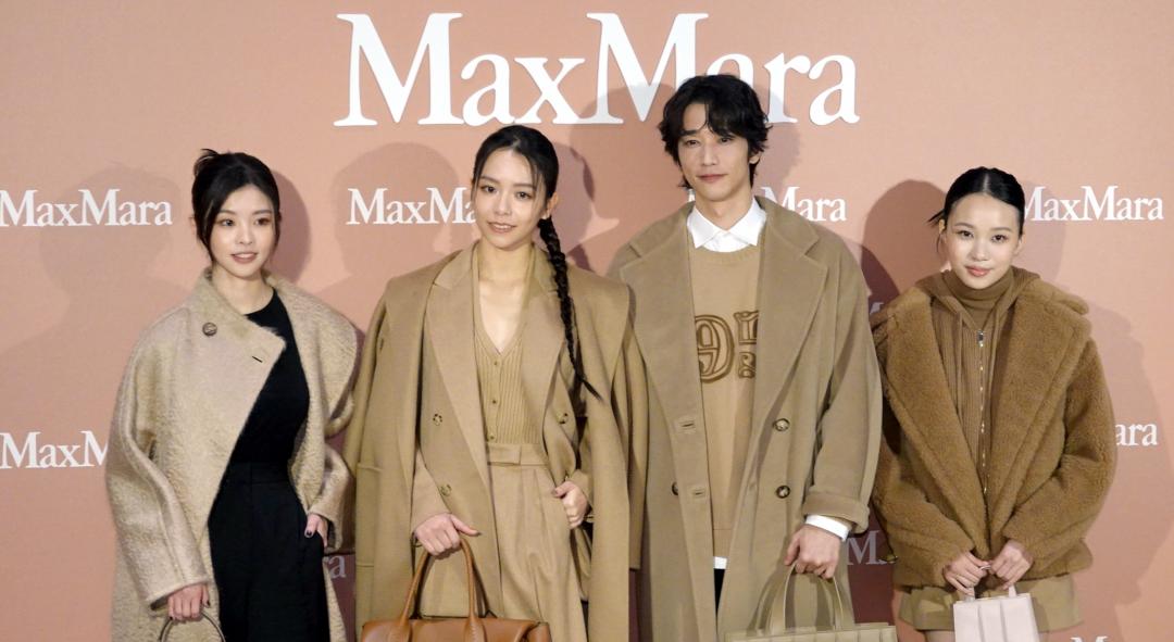 （左起）詹子萱、宋芸樺、劉以豪及林品彤，皆著Max Mara最經典的駝色造型現身活動。（圖／記者潘少棠攝）