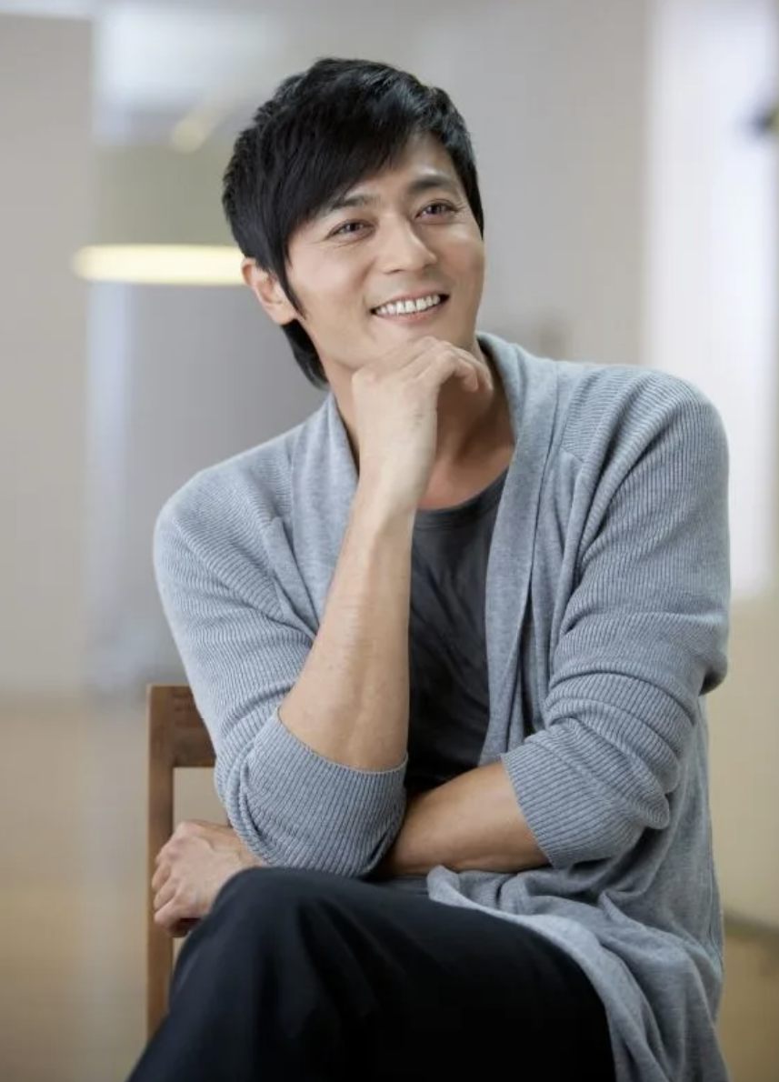 全智賢誇讚老公長得像張東健。(翻攝自IG)