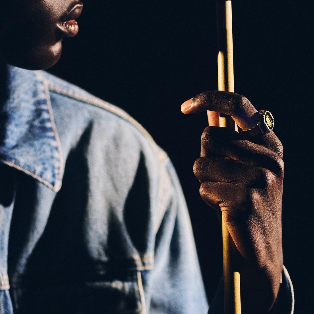 CASIO超人氣戒指錶首推全金款！一體成型錶殼搭三按鈕質感奢華 5千有找