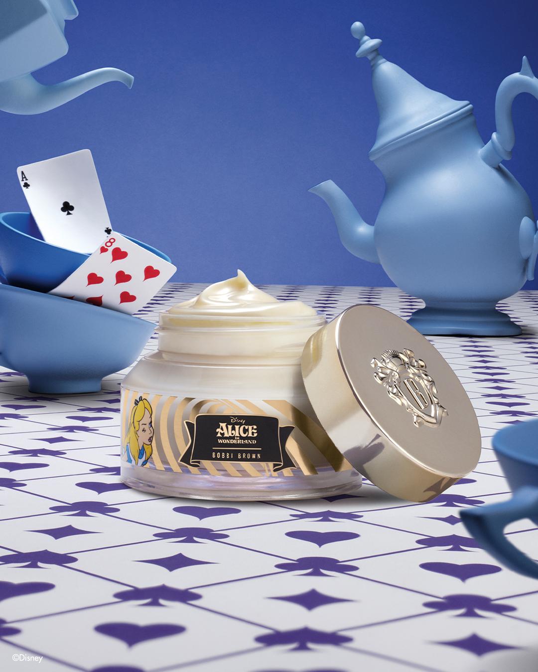 維他命完美乳霜50ml/2,600 元。 