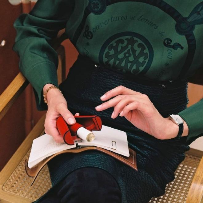 Hermès彈出式脣膏盒，68,600元。