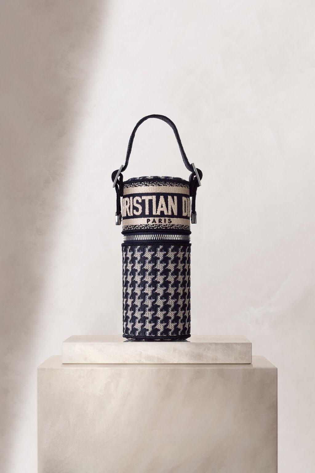 Dior香氛世家旅行香氛盒，千鳥格紋或約依印花，36,500元。