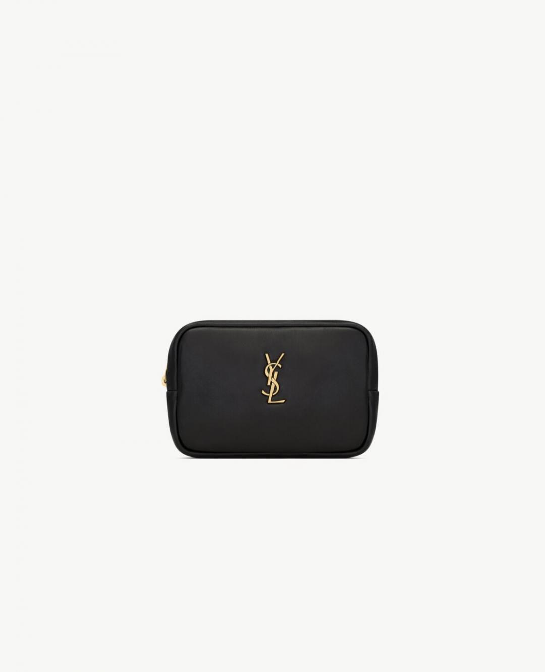 Saint Laurent CALYPSO小羊皮迷你化妝小袋，拉鏈迷你化妝小袋，飾有CASSANDRE標誌。23,650元。