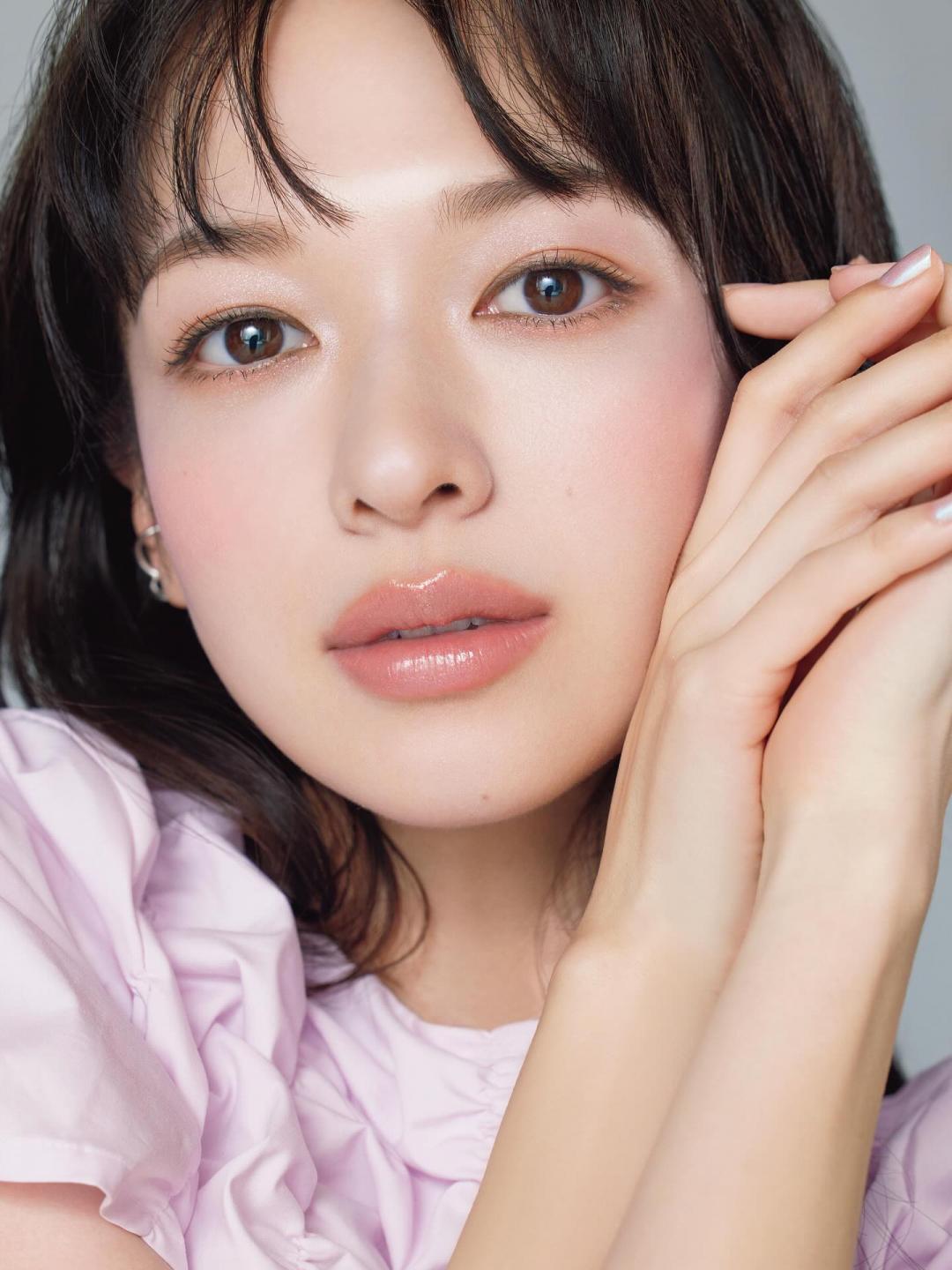 雙手常年暴露於外，長時間接觸水、清潔劑與冷空氣，容易忽略保養。