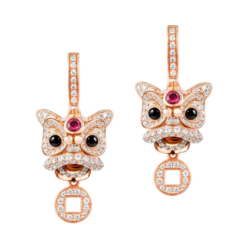 Xi Xi 18K玫瑰金鑲嵌紅寶石、縞瑪瑙及鑽石中號耳環，457,000元。（Qeelin提供）