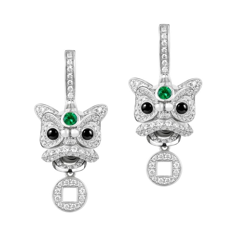 Xi Xi 18K白金鑲嵌祖母綠、縞瑪瑙和鑽石中號耳環，457,000元。（Qeelin提供）