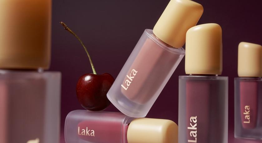 果然持久水光脣釉400元。