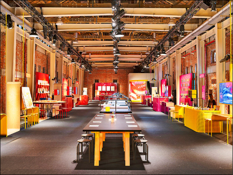 《Hermès in the Making愛馬仕匠心工坊》台北站選在華山1914文創園區舉行，看中的就是其歷史背景，與愛馬仕的深厚品牌淵源及工藝藝術相呼應。