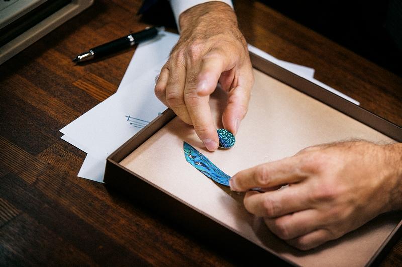 Lvcea Notte di Luce腕錶錶面利用精湛漆藝製成。（BVLGARI提供）