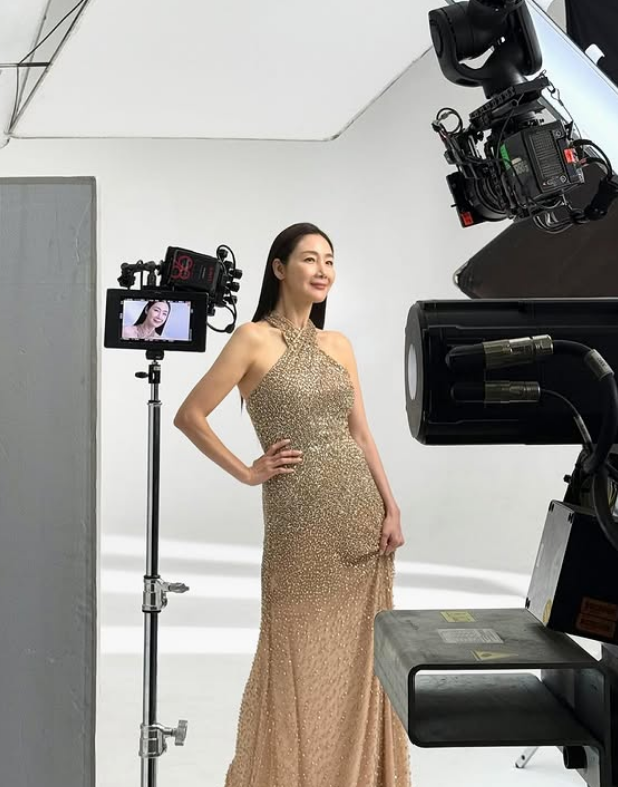 崔智友女神風采依舊。(翻攝自IG，以下同)