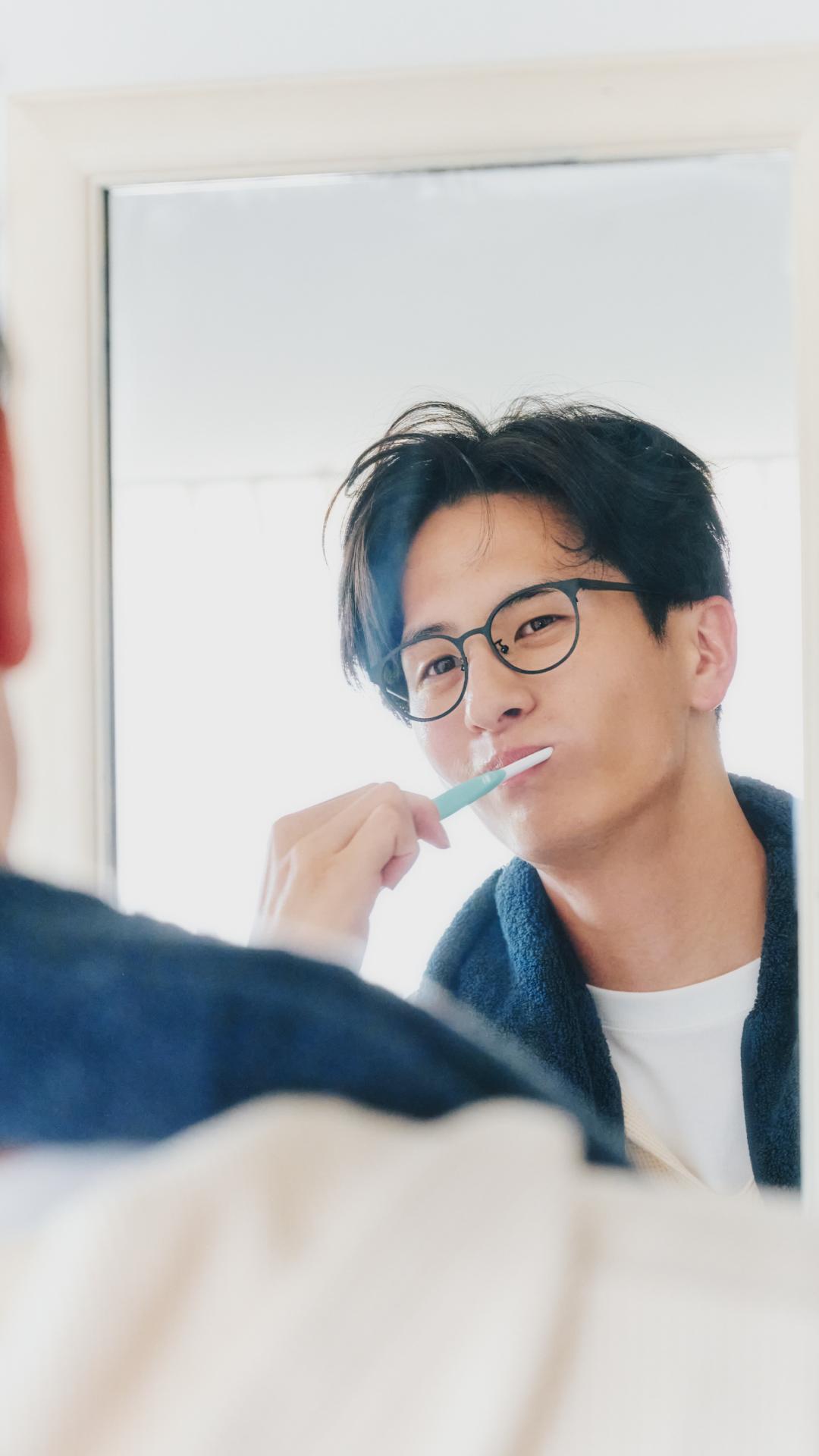 眼鏡選對臉直接小一號！依臉型挑鏡框＋AR試戴 20分鐘搞定命定眼鏡