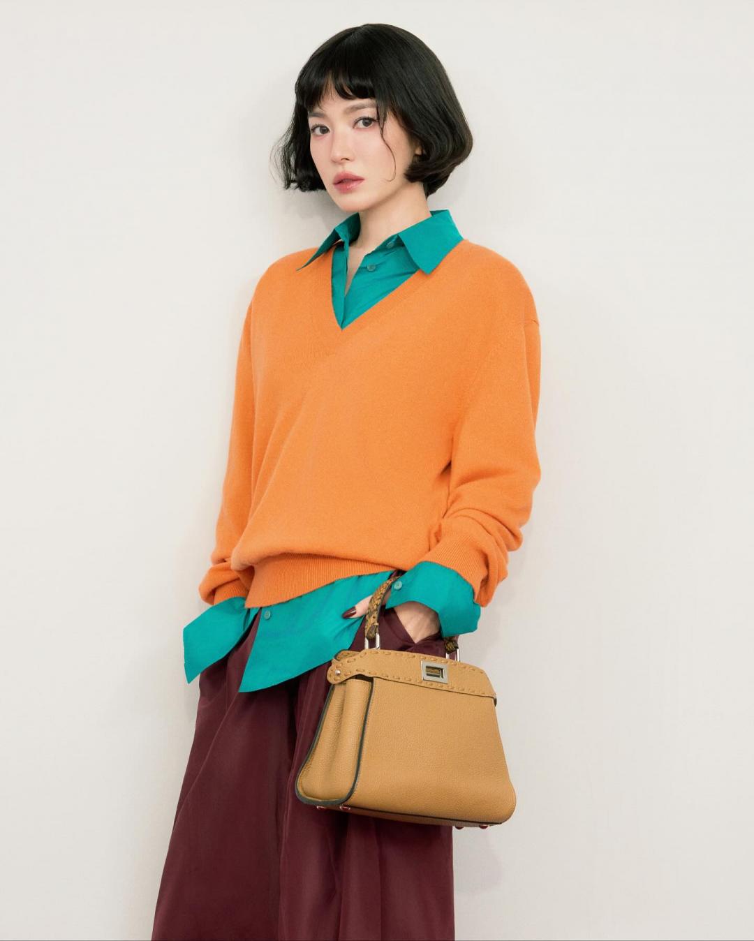 宋慧喬難得頂著復古俏麗的短髮，由她駕馭完全合理。（翻攝自instagram）