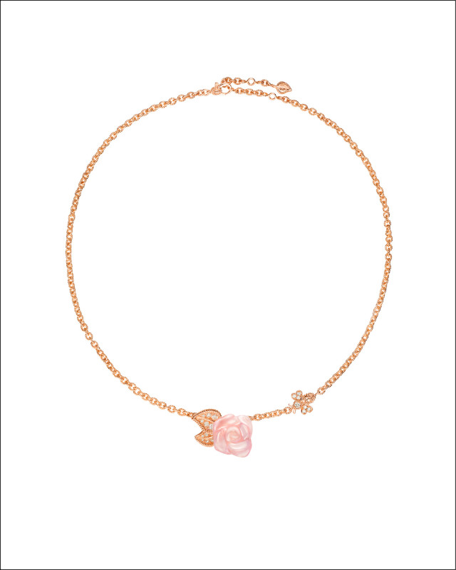 Rose Dior Pré Catelan玫瑰金玫瑰石英項鍊，540,000元。