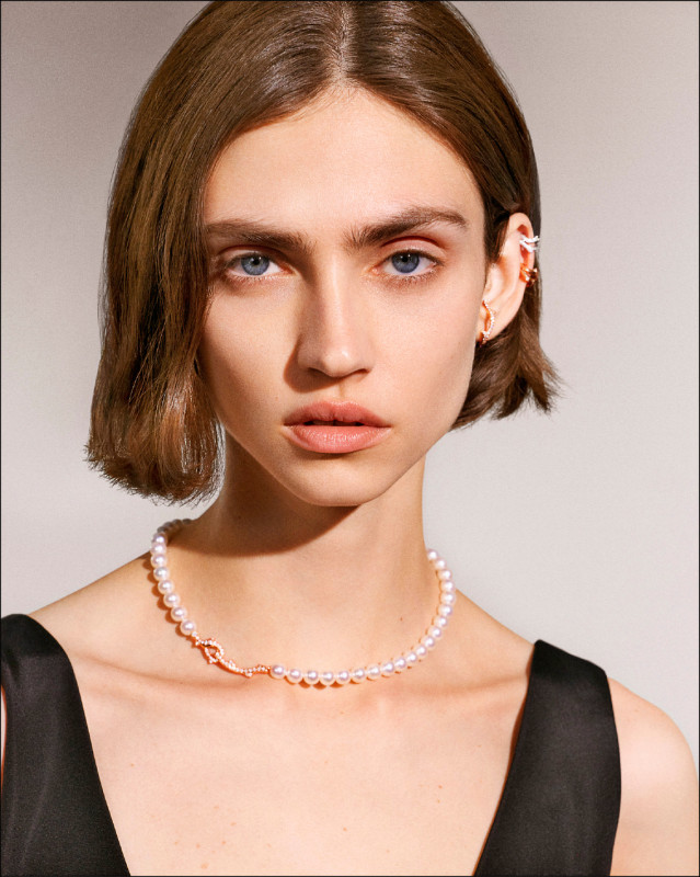 Bois de Rose 18K金珍珠項鍊，510,000元。