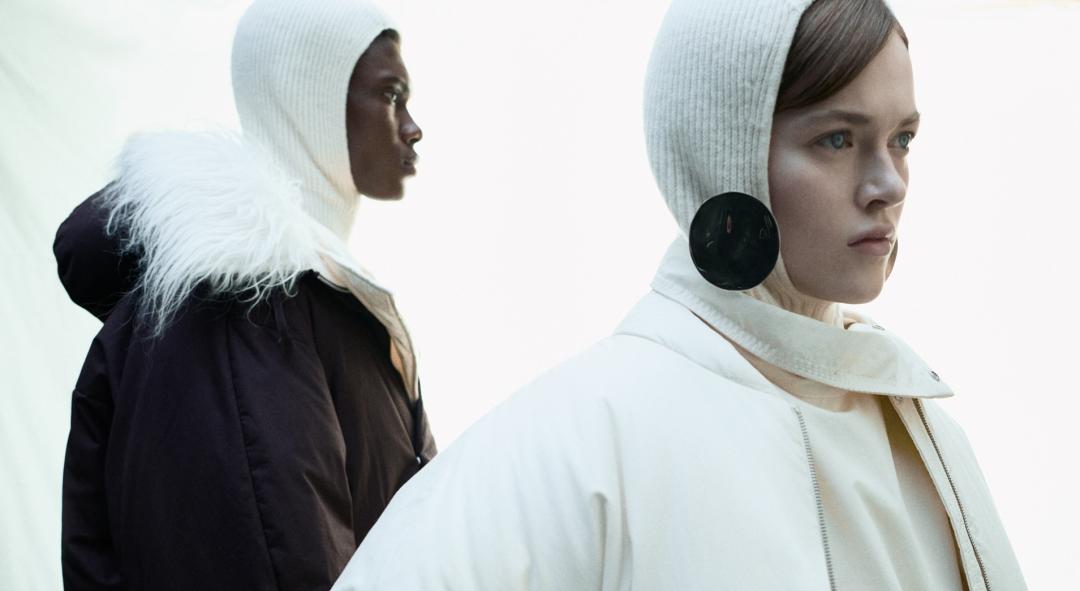 MONCLER＋JIL SANDER聯名系列，是時尚圈神仙眷侶設計師拍檔Meier夫妻在JIL SANDER的收官之作。