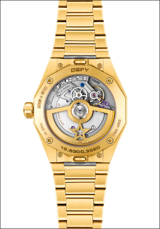 DEFY Skyline挑戰天際線腕錶新作採透視後底蓋設計，可欣賞鏤空自動盤與機芯運作。