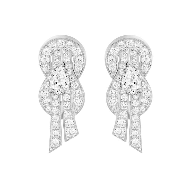 Namtan Tipnaree佩戴：FRED Force 10 Rise系列耳環。（FRED提供）