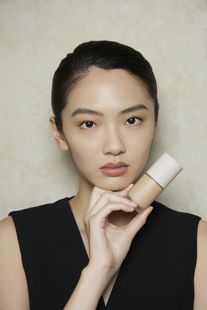 上妝順序和力道，關乎底妝是否服貼持久。