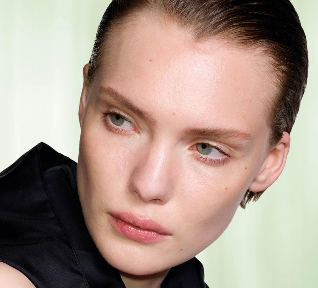 潤色隔離霜選擇繁多，針對自身的膚色選對色彩，才能事半功倍。