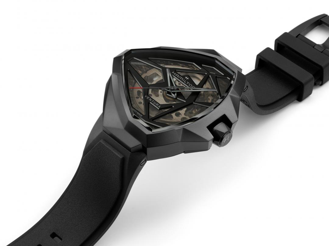 Hamilton探險系列Edge自動上鍊鏤空腕錶，黑色款，59,000元。