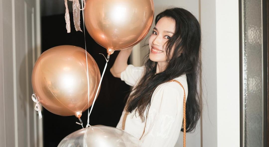 只有舒淇敢這樣拍！「死亡角度」神照曝光 網嘆：普通人早變剃牙嘴