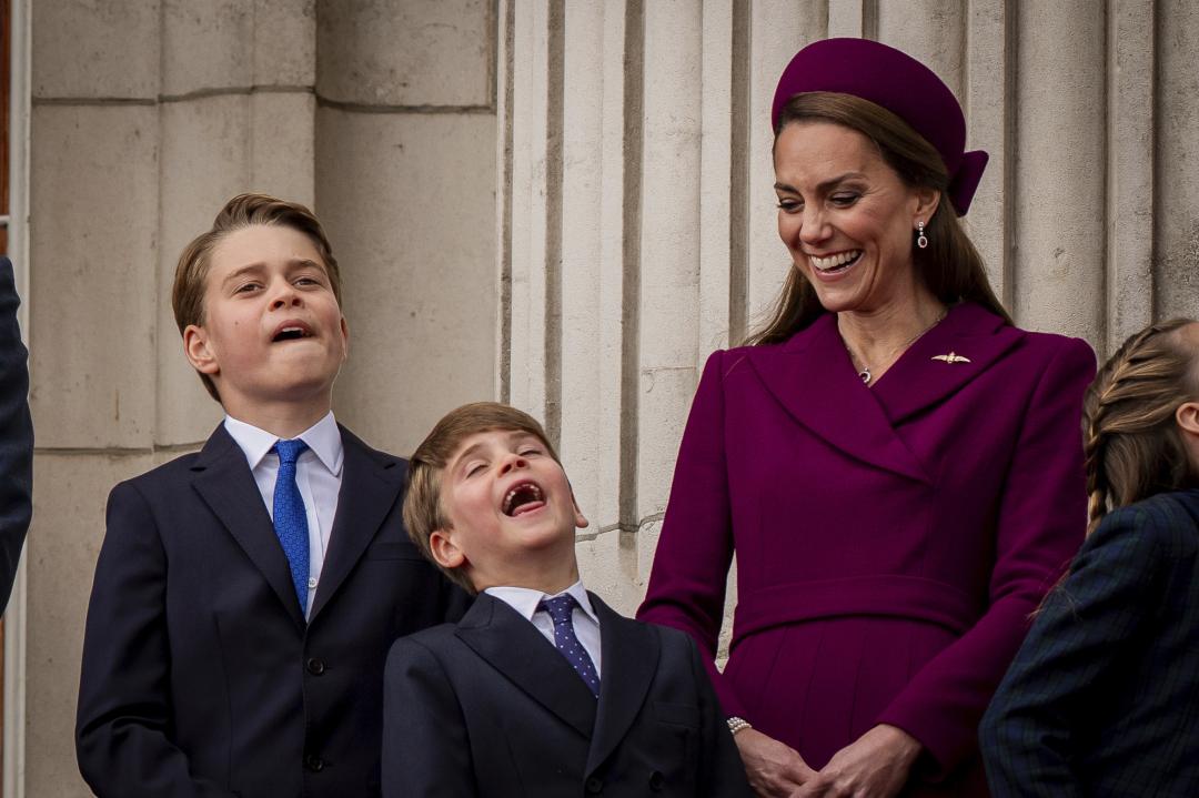 難怪凱特王妃偏寵路易王子！網秀鐵證母子不只長得像 連這特色都一模一樣