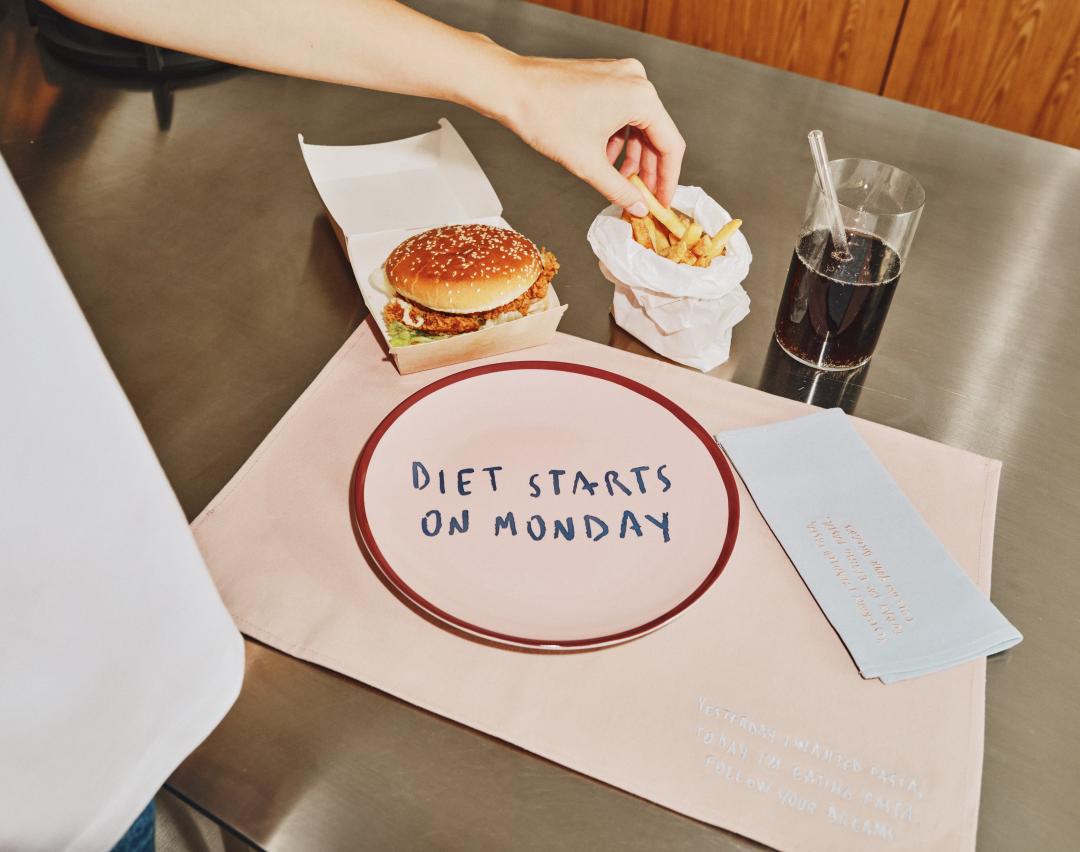 趣味餐盤組，NT$4,790元。