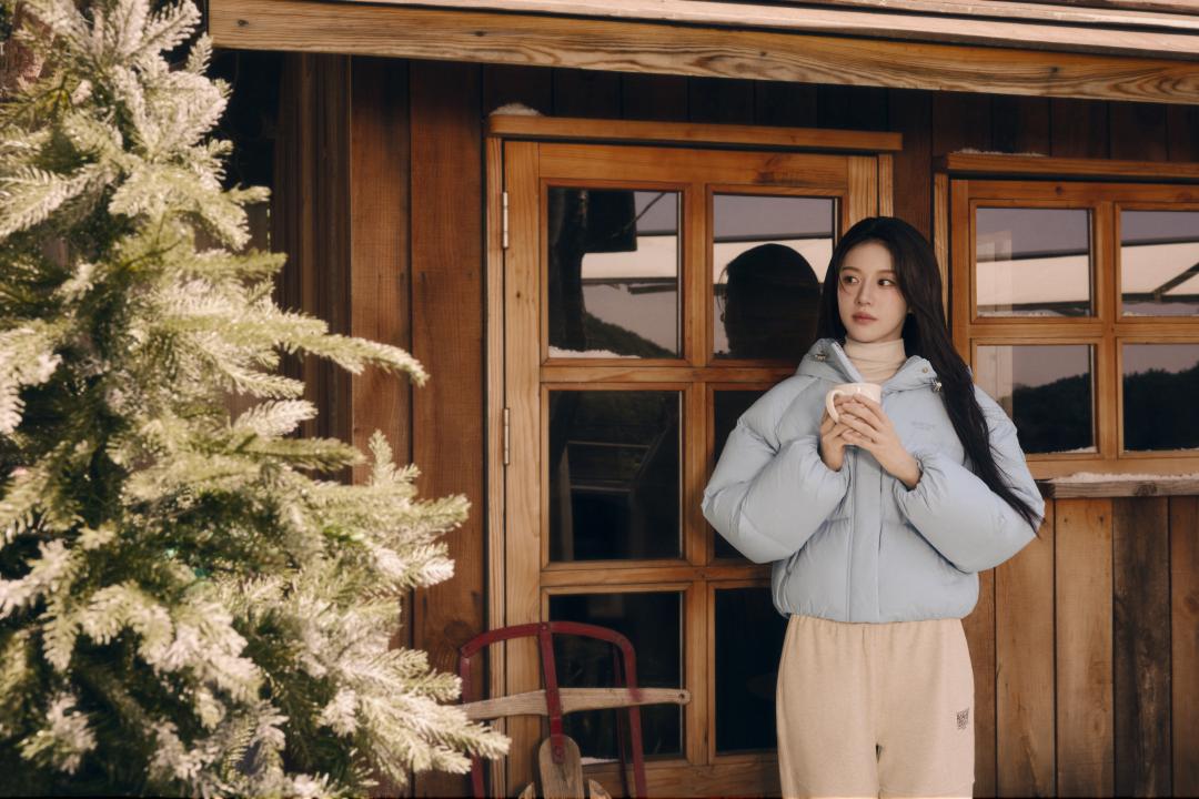 全新形象廣告呼應耶誕季節。