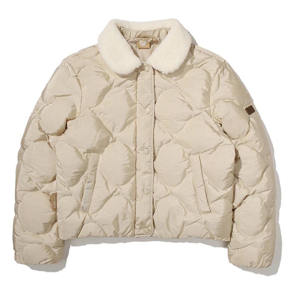 女裝Detachable Eco-fur Knit Pocket Light Down羽絨外套，售價NT$5,580元。