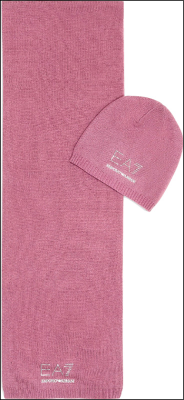 毛帽圍巾組，5,300元。