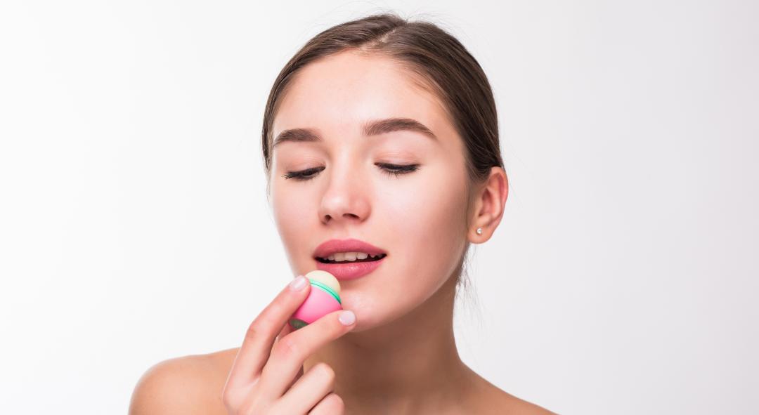 護唇膏正確用法曝光！用錯恐變「楊婆婆嘴」瞬老20歲